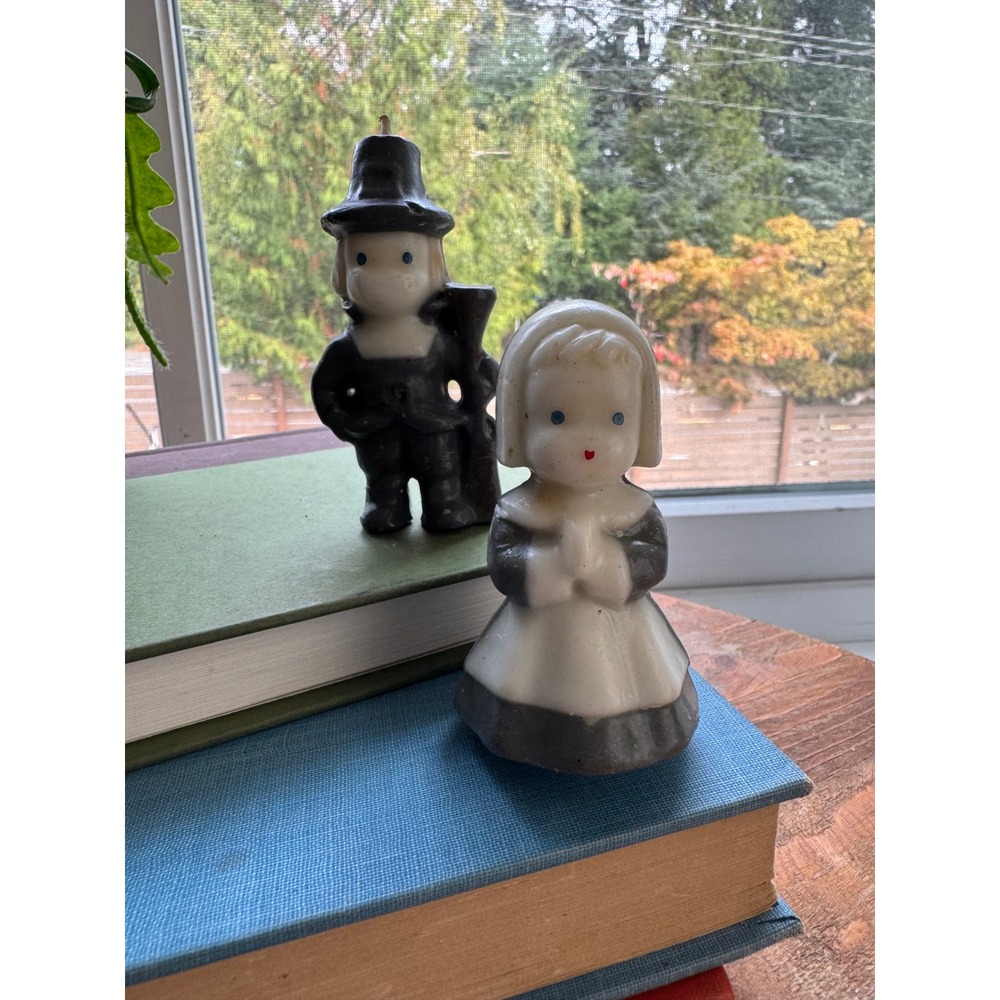 Vintage Gurley Thanksgiving Pilgrim Candles Pair Gray Boy & White Girl Unburned